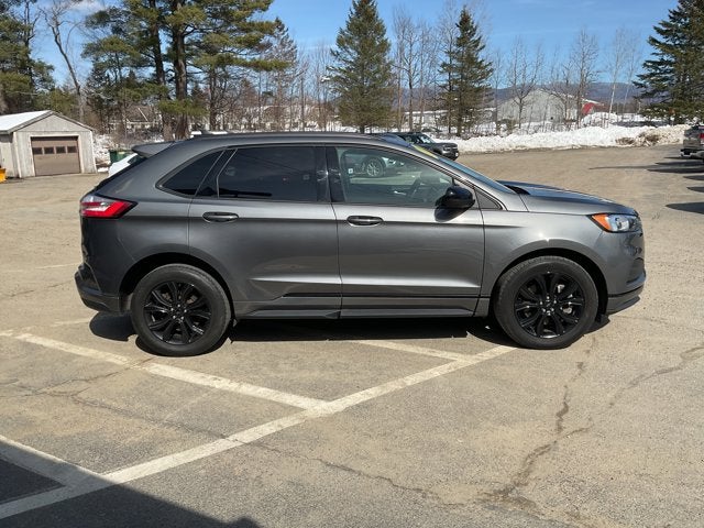2022 Ford Edge SE