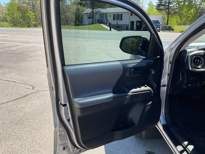2022 Toyota Tacoma 4WD SR5