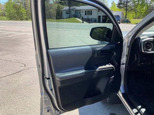 2022 Toyota Tacoma 4WD SR5
