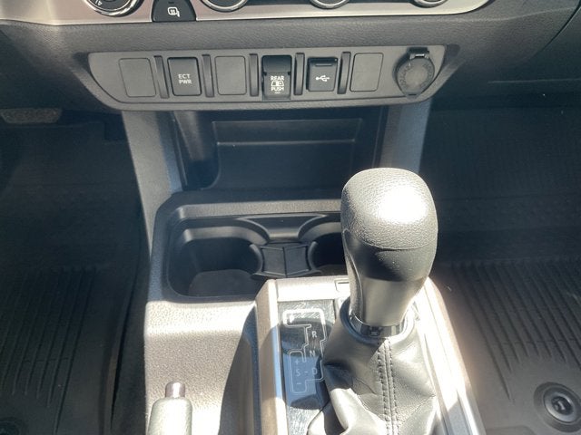 2022 Toyota Tacoma 4WD SR5