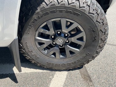 2022 Toyota Tacoma 4WD SR5