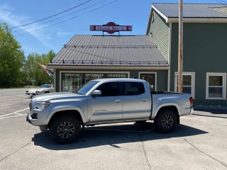 2022 Toyota Tacoma 4WD SR5