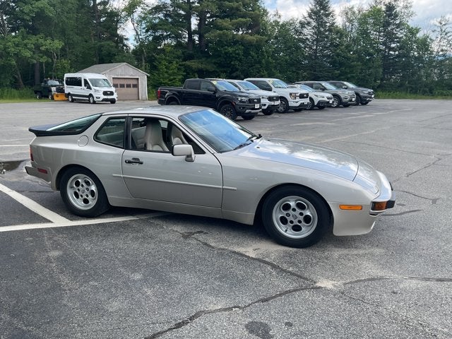 1986 Porsche 944 Base