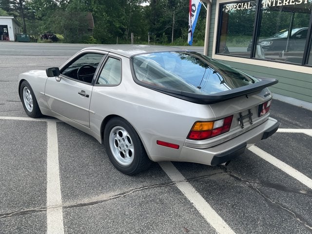 1986 Porsche 944 Base