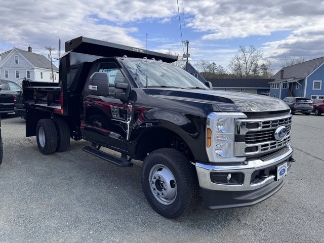 2025 Ford Chassis Cab F-350® XL